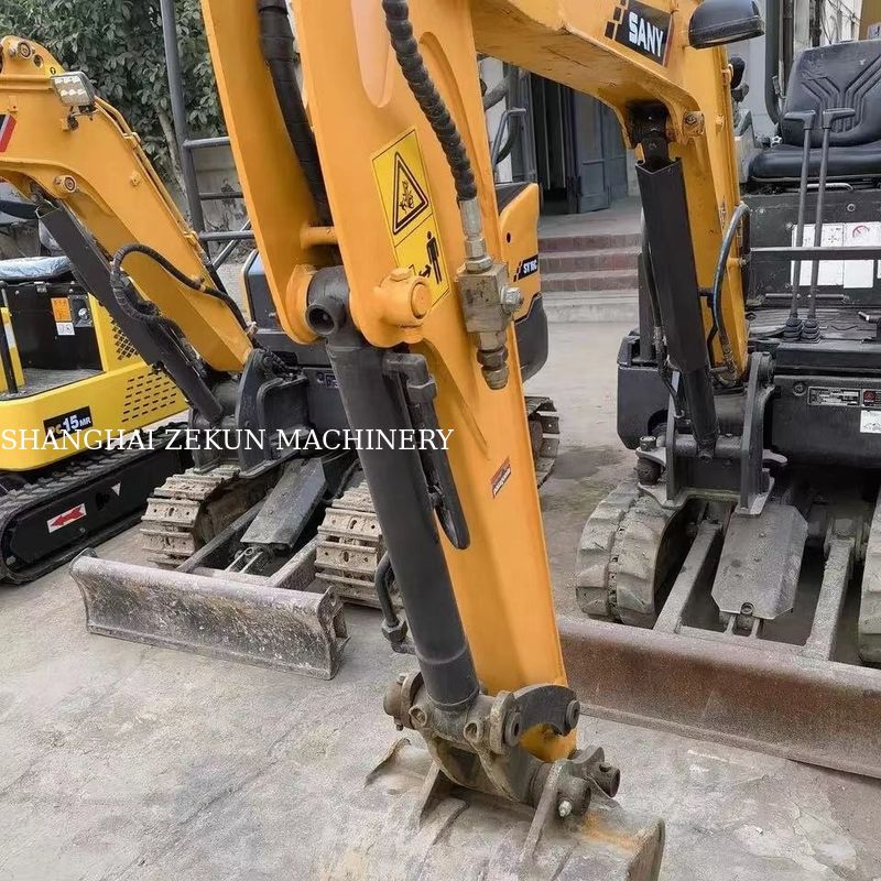 10.3KW Sany SY16C 1,6 тонны мини экскаватор с резиновой шиной и оригинальным гидравлическим насосом
