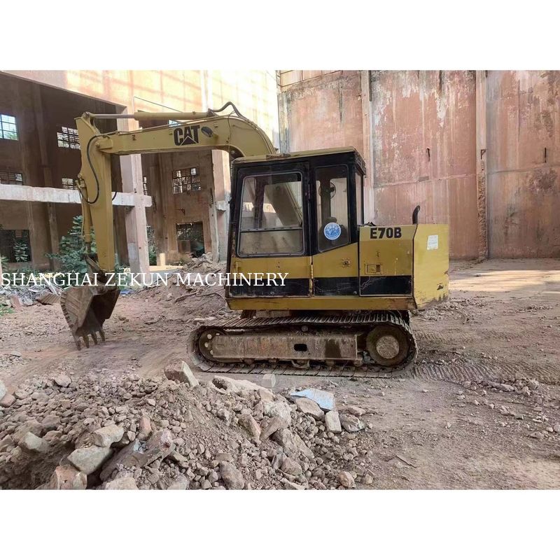 Использованный экскаватор CAT E70B в Японии с мини-размерами экскаватора и оригинальным японским двигателем