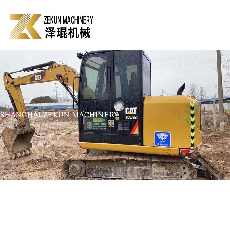 Использованный CAT 305.5E2 мини экскаватор отслеживается 305.5 5380 кг Машина вес 32 кВт мощность
