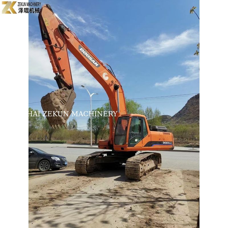 DH300-7 Использованный экскаватор Doosan 30Ton 2017 год Гидравлический цилиндр для добычи полезных ископаемых