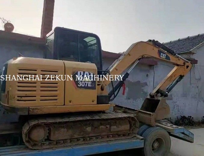 Японский экскаватор с турбомотором Cat C2.6