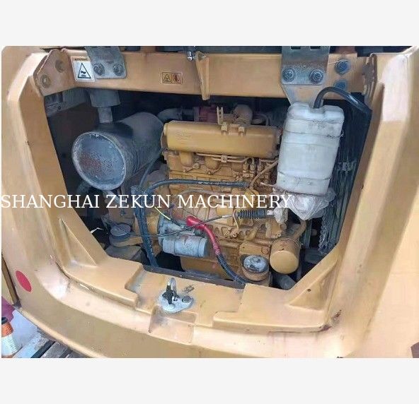 Японский экскаватор с турбомотором Cat C2.6