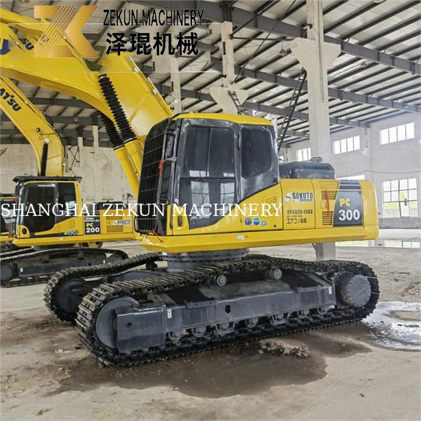 32 тонны 1,8 м3 Подержанные колесные погрузчики KOMATSU PC 300-7LC HD 6LE LC-8