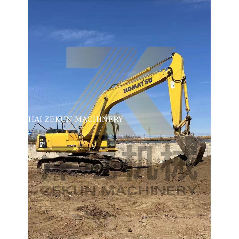 Komatsu PC210-8 PC210-8M0 21-тонный экскаватор в Шанхае с 4001-6000 рабочими часами