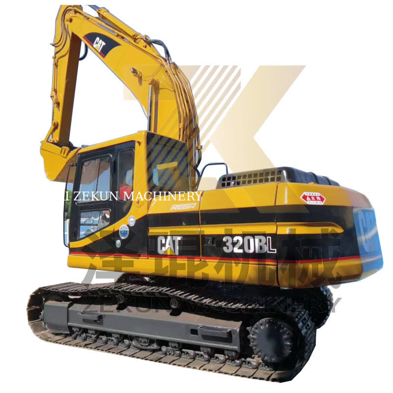 Использованный экскаватор Cat 320 BL с емкостью в 0,92 м3 и рабочими часами 2001-4000