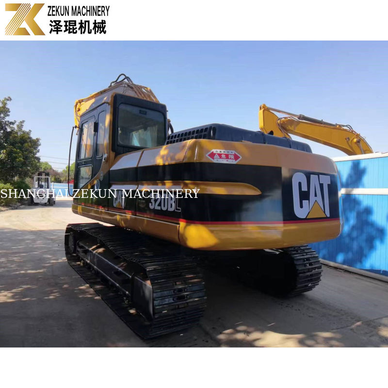 Использованный экскаватор Cat 320 BL с емкостью в 0,92 м3 и рабочими часами 2001-4000