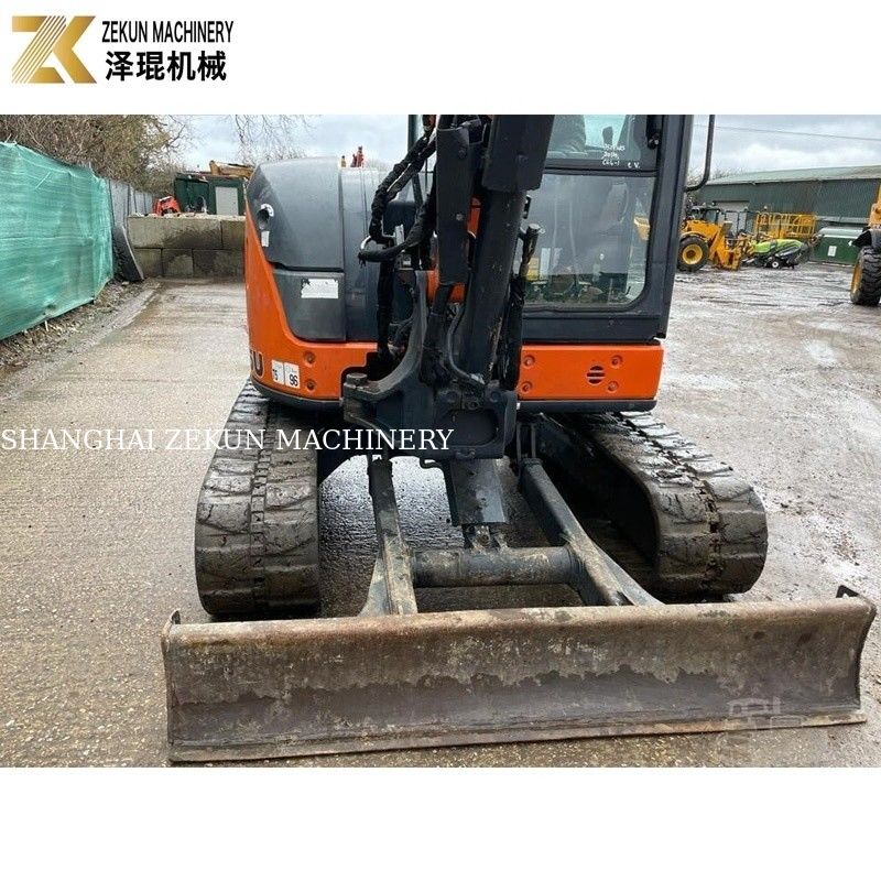Использованный мини-экскаватор Hitachi ZX55U. Японский оригинал.
