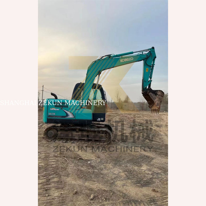 Использованный экскаватор Kobelco SK75-8 в отличном состоянии для продажи в Шанхае