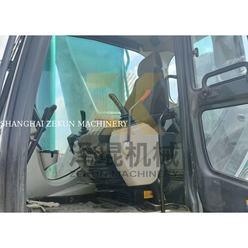 В хорошем состоянии Kobelco SK350LC 8 экскаватор с емкостью в 1,6 м3 и двигателем HINO