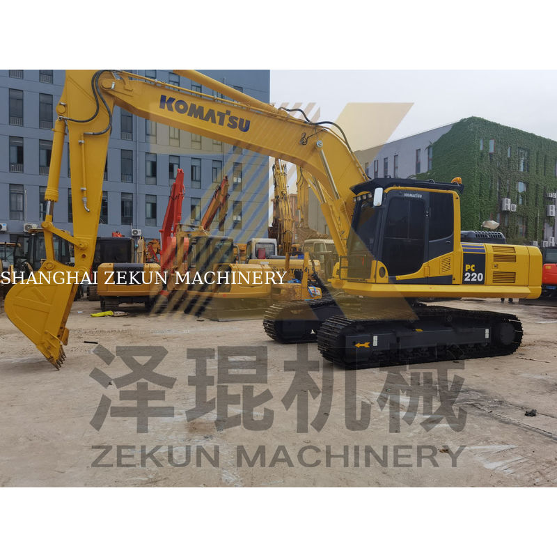 Использованный экскаватор Komatsu 220 PC220 емкостью 1 м3 и 1050 рабочими часами