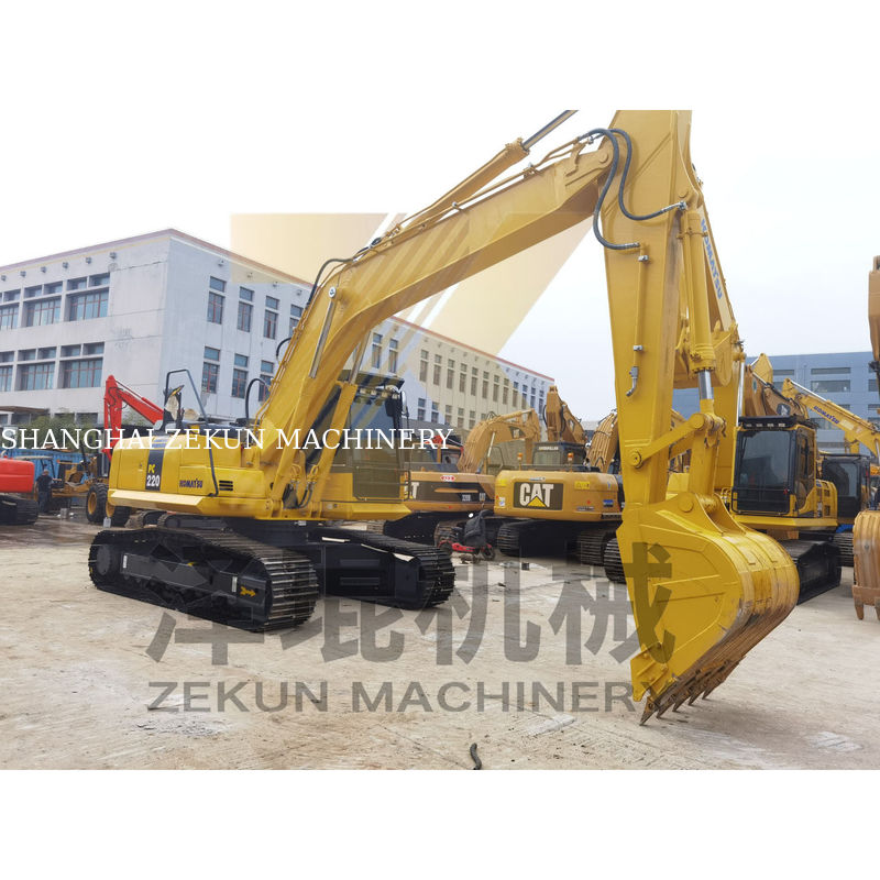 Использованный экскаватор Komatsu 220 PC220 емкостью 1 м3 и 1050 рабочими часами