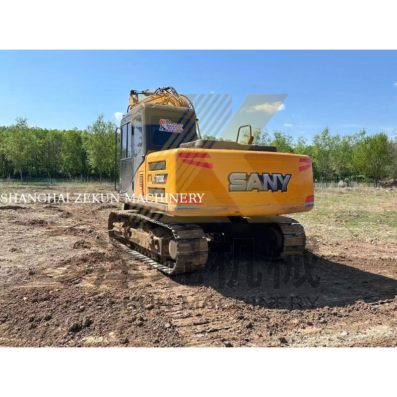 Sany SY135 Pro Crawler Excavator 0,6 м3 Вместимость ведра 2001-4000 Рабочие часы использованы