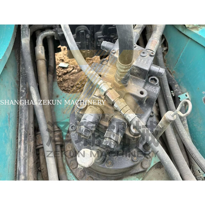В хорошем состоянии подержанная экскаваторная машина Kobelco SK210-8 21 ТОН в Шанхае с двигателем и годом HINO 2020 года