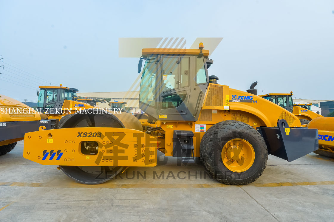 20-тонный XCMG XS203J однобарабанный вибрационный ролик China Stage II