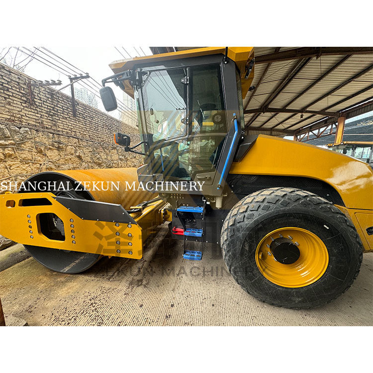 13тонна XCMG XS135 полная гидравлическая однобарабанная ролка EU Stage V