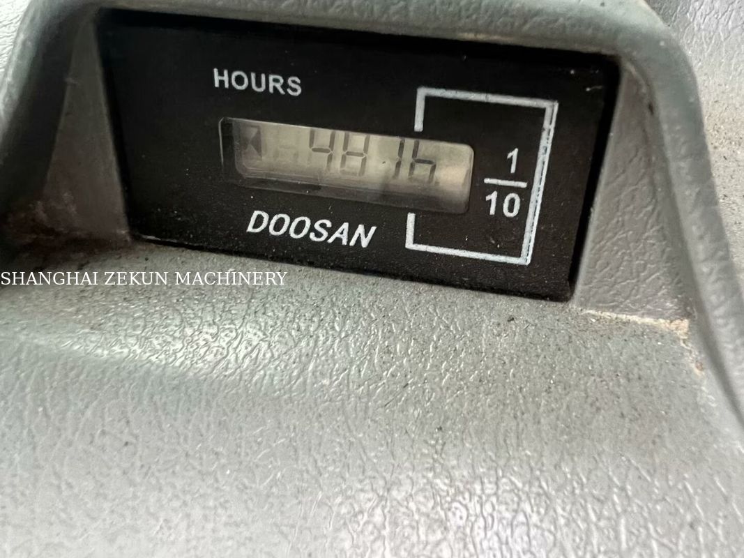 Использованный экскаватор Doosan DX380 с 4 816 рабочими часами в хорошем состоянии