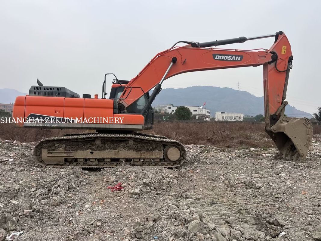 Использованный экскаватор Doosan DX380 с 4 816 рабочими часами в хорошем состоянии