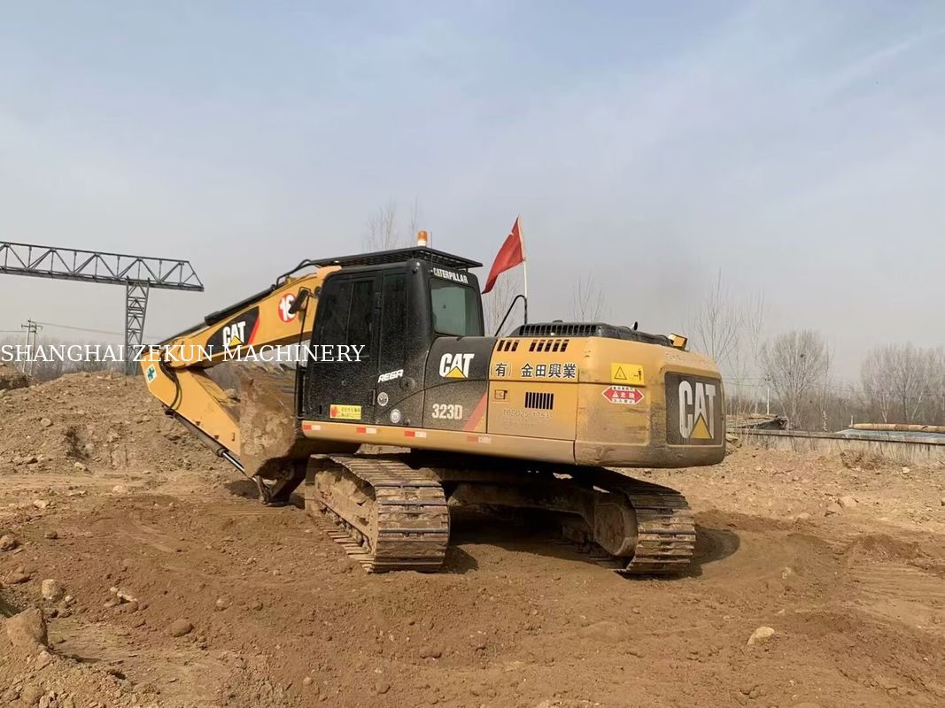 Многофункциональный экскаватор 2020 Cat 323D2 23 тонны 4877 часов для различных применений