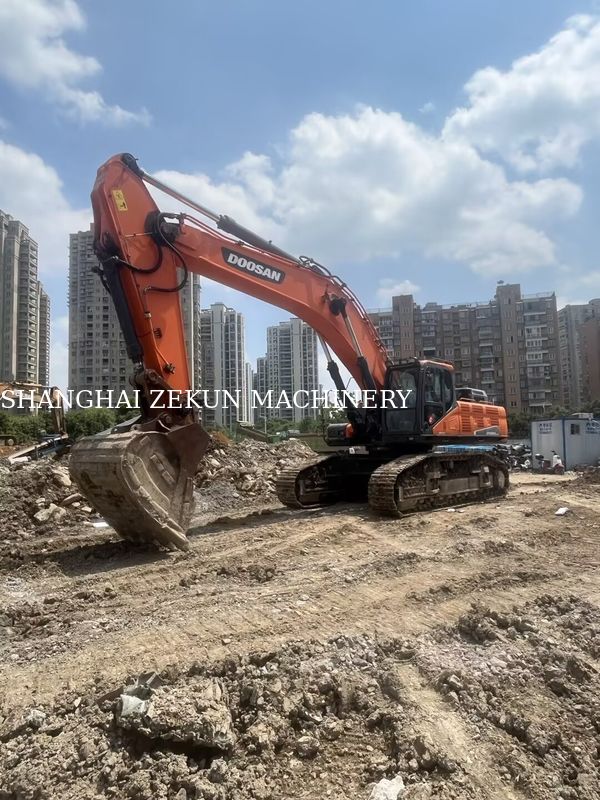 Использованный экскаватор Doosan DX500LC-9C, 800 об/мин, мощность и максимальная высота копания 11