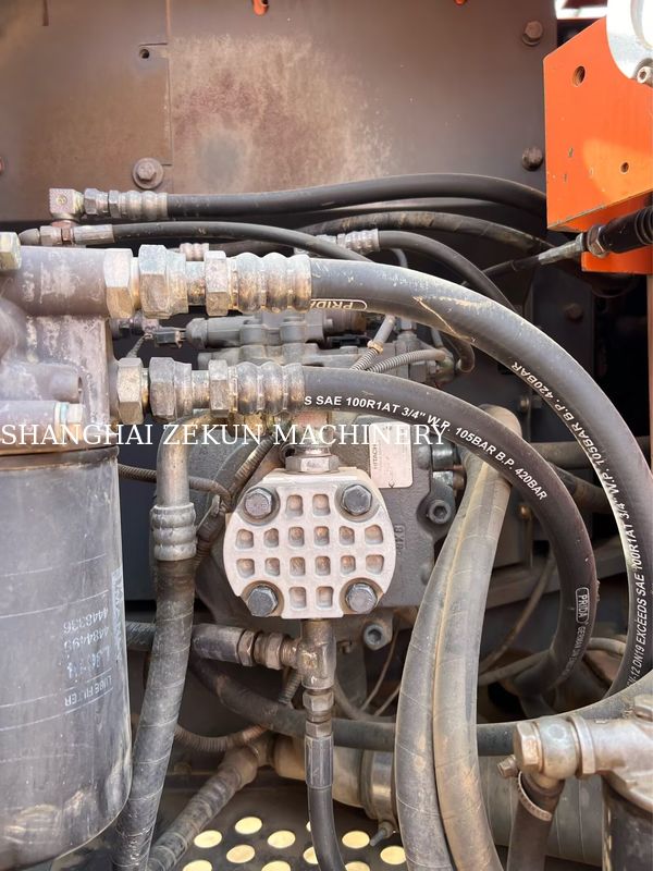 Использованный экскаватор Hitachi ZX130-6 с наработкой 11053 часа, длина стрелы 4,6 м, гидравлическое давление 34,3 МПа