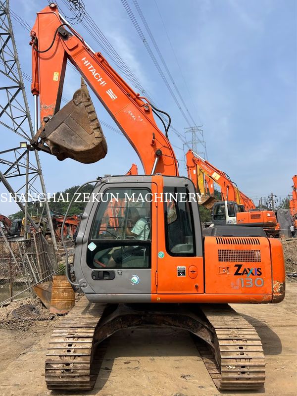 Использованный экскаватор Hitachi ZX130-6 с наработкой 11053 часа, длина стрелы 4,6 м, гидравлическое давление 34,3 МПа