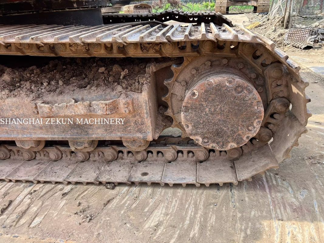 Использованный экскаватор Hitachi ZX130-6 с наработкой 11053 часа, длина стрелы 4,6 м, гидравлическое давление 34,3 МПа