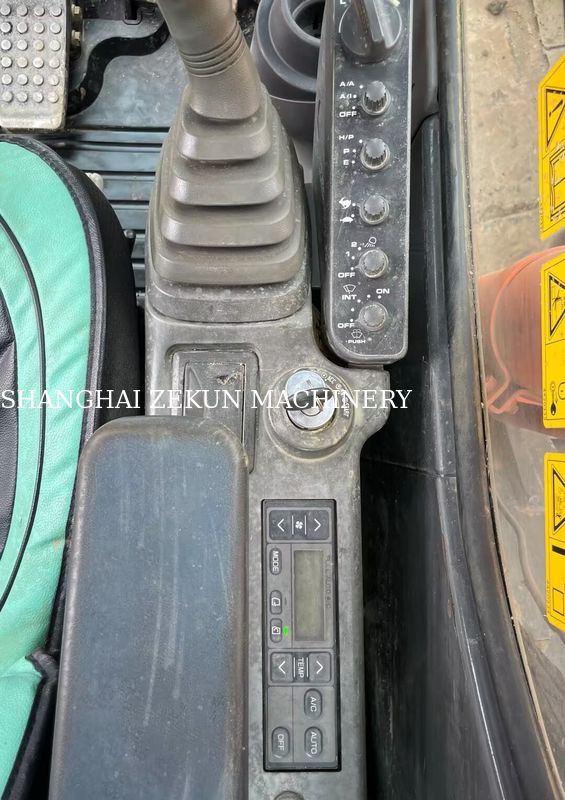 11051 часов Экскаватор Hitachi ZX200-3G с объемом ковша 0,8 – 1,0 м3